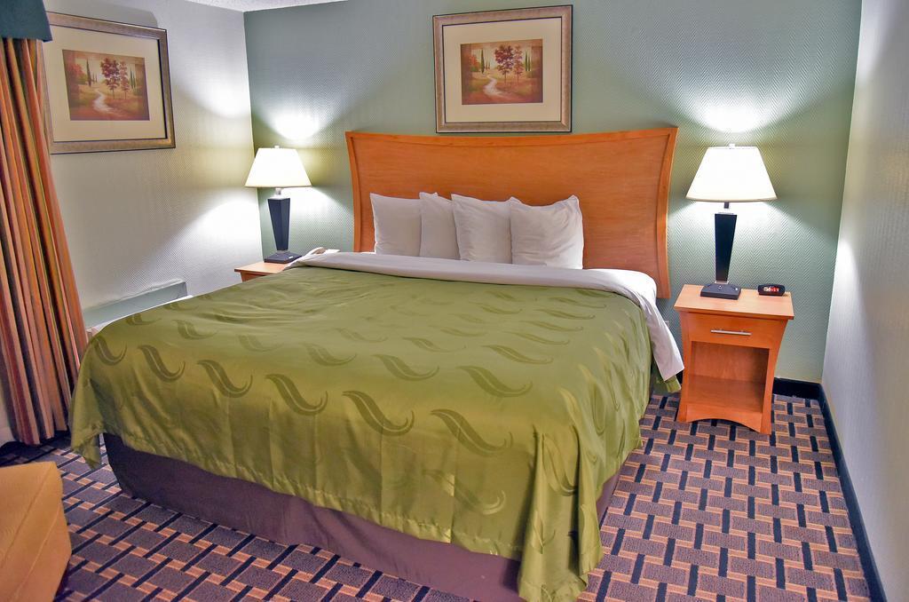 Quality Inn & Suites Near I-480 And I-29 Council Bluffs Luaran gambar