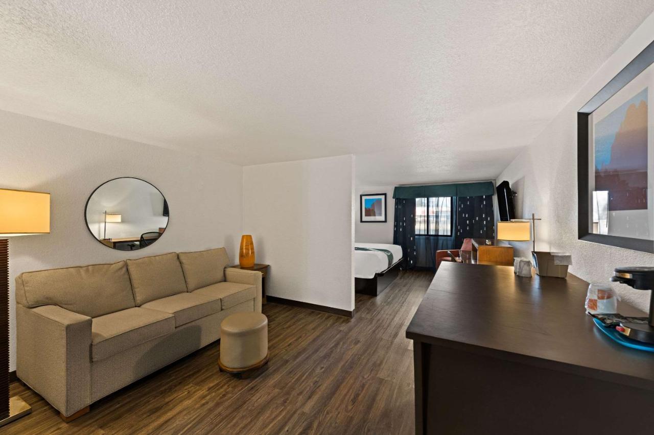 Quality Inn & Suites Near I-480 And I-29 Council Bluffs Luaran gambar