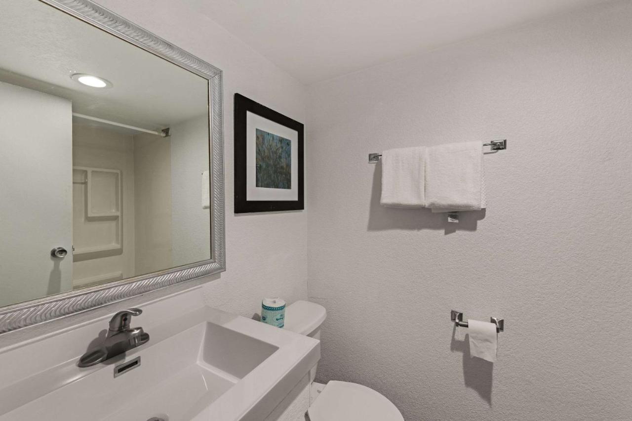 Quality Inn & Suites Near I-480 And I-29 Council Bluffs Luaran gambar
