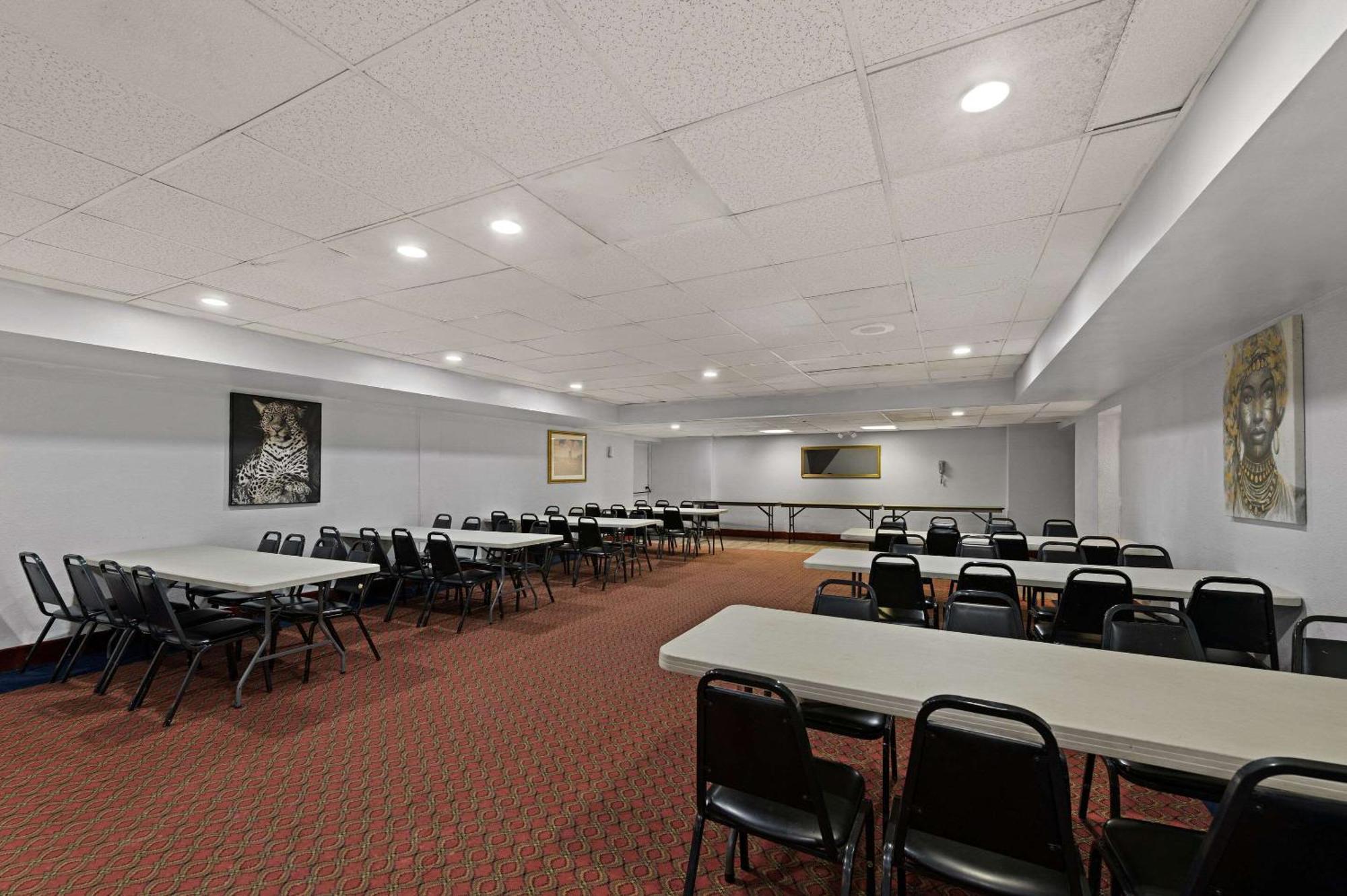 Quality Inn & Suites Near I-480 And I-29 Council Bluffs Luaran gambar
