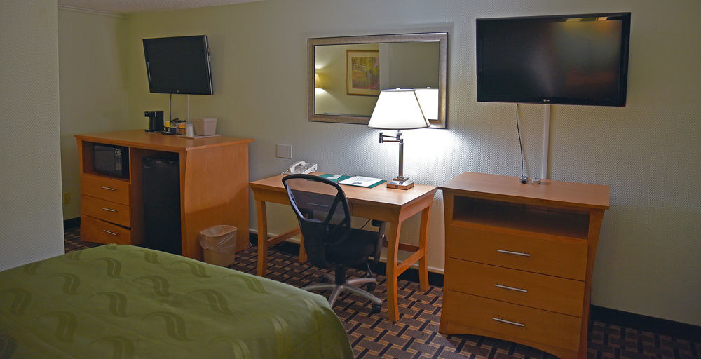 Quality Inn & Suites Near I-480 And I-29 Council Bluffs Luaran gambar