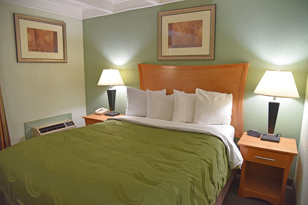 Quality Inn & Suites Near I-480 And I-29 Council Bluffs Luaran gambar