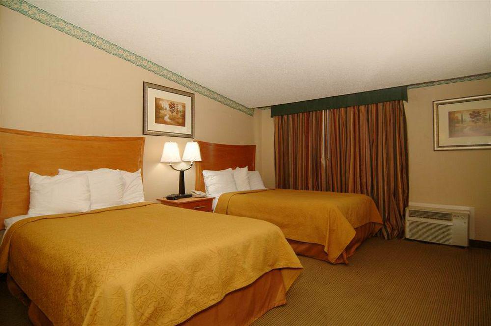 Quality Inn & Suites Near I-480 And I-29 Council Bluffs Luaran gambar